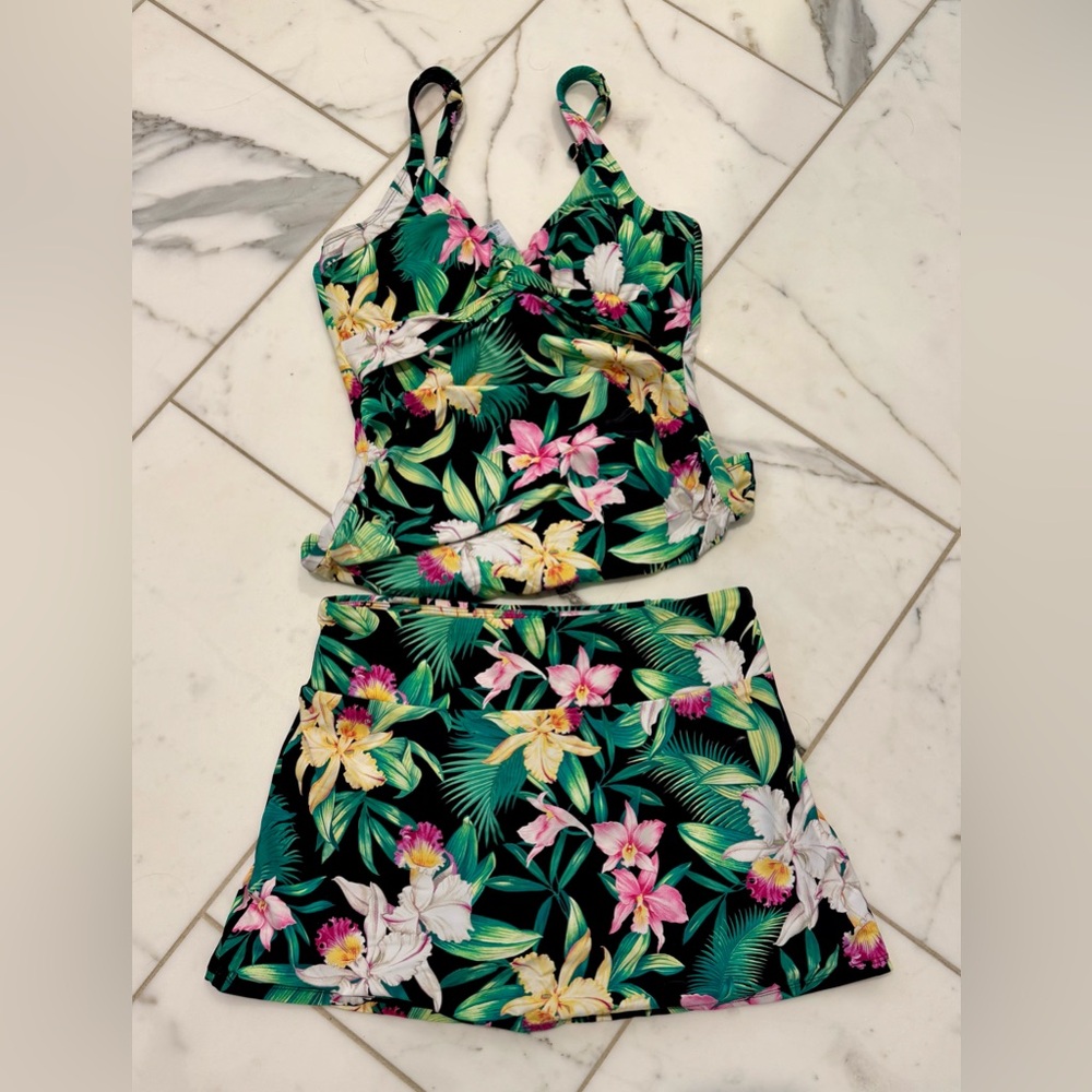Tommy Bahama Orchid Garden Skort and top